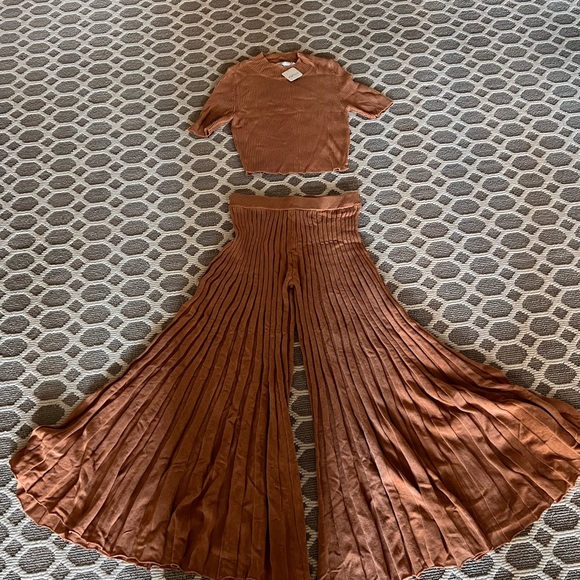 Free People Tops - Free People Beach Two-Piece Set – NWT 
Size: Small